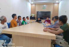 Warga Desa Sidomulyo Geruduk Kejari Demak, Tak Puas Hasil Audit Dugaan Korupsi Pasar Desa 