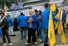 PMII Jateng Demo di Kantor Gubernur, Desak Evaluasi Total Program MBG dan Tolak RUU Polri