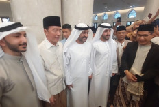Jokowi Salat Iduladha di Masjid Zayed Solo, Tekankan Makna Berbagi dan Kemanusiaan