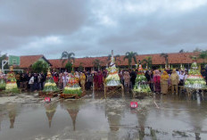 Tanamkan Keberagaman Tradisi Nusantara, SMPN 1 Warureja Gelar Budaya Pawai Gunungan