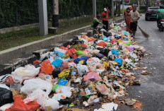 Viral Sampah Tumpah di Jalan Sultan Agung, DLH Semarang Minta Maaf dan Bersihkan Kurang dari 1 Jam
