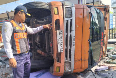 Truk Paket Gagal Nanjak di Silayur Semarang, Pemkot Siapkan Pos Pantau dan Early Warning System