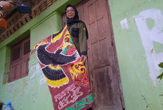  Saat Burung Enggang Seolah Minta Tolong, Oca Suarakan Luka Kalimantan Lewat Batik Pekalongan
