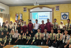 Pengurus OSIS SMAN 2 Slawi Dibekali Pendidikan Anti Korupsi