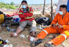 Anggaran APD Damkar Rembang Dipertanyakan, Petugas Bertaruh Nyawa Pakai Sepatu Jebol