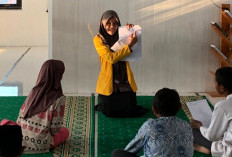 Mahasiswa PPG PPKN UPS Tegal Hidupkan Literasi Masjid
