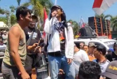 Unjuk Rasa Tolak Pelarangan Sound Horeg Ricuh, Massa Geruduk Pendopo Kecamatan Tayu Pati 