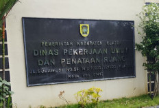 KPK Geledah Kantor Dinas PUPR Klaten Terkait OTT Bupati Hamenang