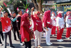Puluhan Loyalis Sudewo Serukan “Merdeka Pak Dewo” di Pengadilan Tipikor Semarang