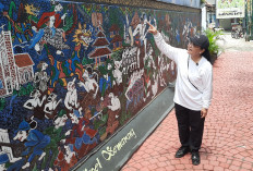 Resmikan Galeri Kampung Batik, Wali Kota Semarang Temukan Buku Sejarah Batik Abad ke-19