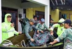 Kudus 'Nyaris' Tenggelam di Kepung Banjir, Warga Dievakuasi ke Pengungsian