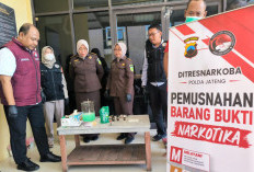 Sabu Milik Rolex Dimusnahkan di Depan Rutan, Dilarutkan Air Sabun Lalu Dibuang ke Kloset