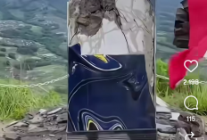 Tugu Puncak Gunung Andong Tersambar Petir, Hancur Sebagian