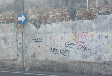 Miris! Tembok Bersejarah Keraton Solo Jadi Sasaran Vandalisme