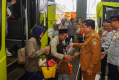 Ratusan Pemudik Program Mudik Gratis  Tiba di Terminal Tingkir Salatiga