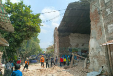 BREAKINGNEWS: Dua Anak Tewas Tertimpa Reruntuhan Gedung Hogwan Bumiayu