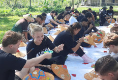 Summer Course UNNES Bikin Mahasiswa Asing Jatuh Cinta pada Budaya Semarang