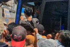  Bentrokan Massa Sudewo dan Pati Ora Sepele Warnai Sidang Tuntutan di Semarang