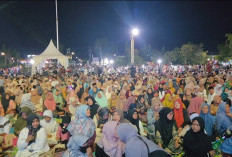 Ribuan Jamaah Padati Alun-Alun Pemalang Saat Pengajian Hari Santri 