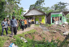Longsor Kalialang Semarang Runtuhkan 3 Rumah, Wali Kota Perintahkan 7 KK Segera Mengungsi