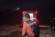 Kebakaran TPA Randukuning Batang, Titik Api Masih Muncul hingga Tengah Malam