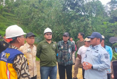 Sidak Jembatan Kalierang, Bupati Ischak Ngamuk! Proyek Molor Parah