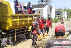 Banjir Semarang: Tanggul Dinar Indah Diperkuat Trucuk Bambu, Ribuan Sandbag Dipasang