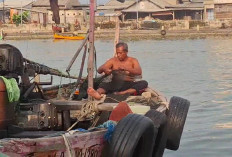 Ombak 6 Meter Bikin Nelayan Tambak Lorok Menepi, Penghasilan Tertekan Sejak Musim Baratan