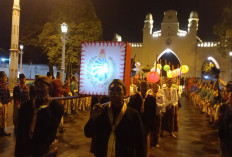 Tradisi Malam Selikuran Keraton Solo Digelar Dua Kubu, Tempuh Rute Berbeda