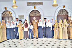 Tim Jurnalistik SMPN 5 Kota Tegal Kunjungi Pringgitan, Sorot Sosok Wali Kota yang Dekat dengan Generasi Muda