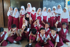 Mahasiswi PGSD UMUS Brebes Tanamkan Budaya Gemar Menabung Sejak Dini di SDN 02 Randusari