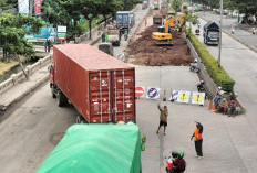 Perbaikan Jalan Kaligawe Picu Kemacetan Parah di Pantura Semarang–Demak