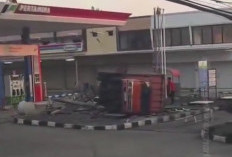 Truk Tabrak SPBU Silayur Semarang, Area Bongkar Pertamina Ditutup Sementara