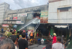 Ruko Bengkel di Gilingan Solo Ludes Terbakar, Ledakan Diduga Jadi Pemicu