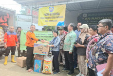 Giliran Perhutani KPH Pekalongan Barat Berikan Bantuan Sembako Korban Tanah Bergerak Padasari  