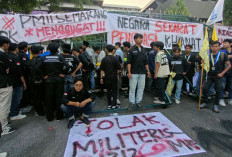 Ratusan Mahasiswa PMII Demo di Kantor Gubernur Jateng, Tuntut Penghentian MBG hingga Sekolah Rakyat