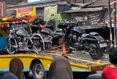 KPK Geledah Rumah Gus Haris di Moga, Tiga Harley Davidson Diangkut Towing