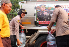 Warga Sirowo Kesulitan Air, Kapolres Kendal Salurkan 10.000 Liter Air Bersih