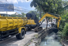 Drainase Jalan Gajah Semarang Tersumbat Sedimen, Aduan Warga Langsung Dibalas Pengerukan