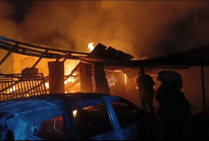 Kebakaran di Perumahan BRD Pekalongan, Rumah Usaha Batik dan Xpander Ludes Terbakar