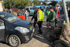 Suzuki Ertiga Diduga Oleng, Tabrak Tiang Lampu dan Pengendara Motor di Jalan Diponegoro Salatiga
