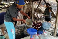 Warga Juwangi Boyolali untuk Berburu Air Bersih hingga Masuk Hutan Tempuh Dua Kilometer