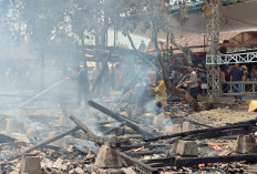 Tiga Rumah di Kalimaro Dilahap Si Jago Merah, Kerugian Ditaksir Capai Rp 300 Juta