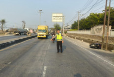 Motor Tabrak Truk Tronton di Sayung Demak, Perempuan 22 Tahun Tewas
