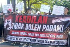 Demo Misterius di Depan Kejati Jateng, Massa Tolak Dialog dan Enggan Sebut Identitas