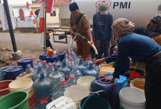 Sumur Mulai Mengering, PMI Tegal Gelontorkan Ribuan Liter Air Bersih ke Desa Terdampak