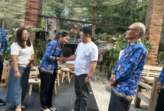 Sampaikan Permohonan Maaf,Managemen RS dr Soebarkat Salatiga Kawal Dita Temui Mantan Ketua DPRD Teddy Sulistyo
