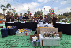 Kejari Purworejo Musnahkan Barang Bukti dari 102 Perkara, Sabu 800 Gram dan Ribuan Pil Ikut Dihancurkan