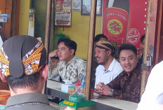 Pulang ke Solo, Wapres Gibran Santap Siang Bareng Dua Raja Kembar Keraton Solo