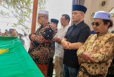 Gubernur Jateng  Antar Pemakaman Wakil Bupati Klaten Benny Indra Ardhianto